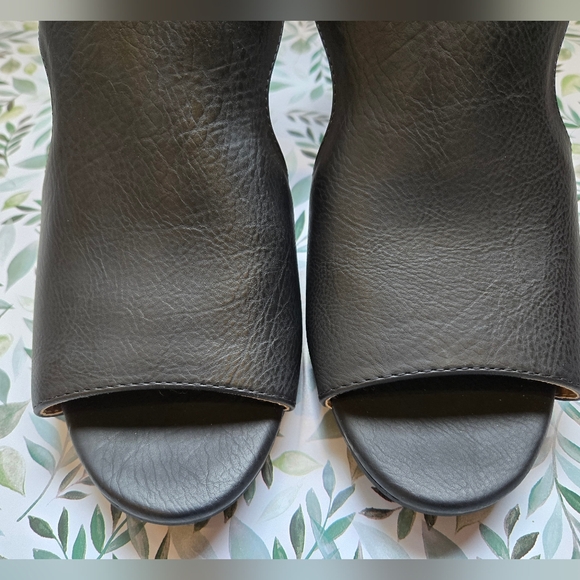 Women’s Black Daya Natural Soul Faux Leather Shootie Wedge Sandal Size 8.5 - Picture 3 of 8